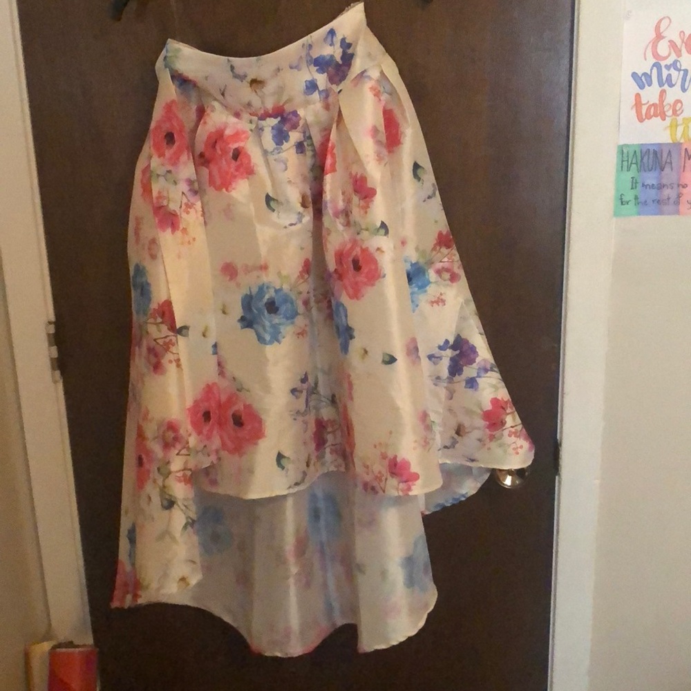High waisted/high low floral skirt